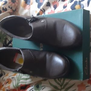 Clark's size 8 1/2 booties